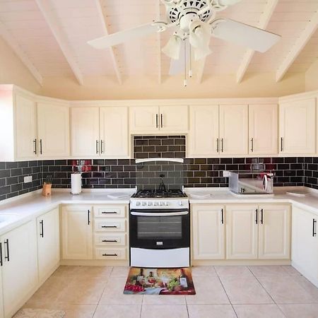 Beachy Cottage I Kitchen I Wi-Fi I Shaded Cabana I Parking Saint Philip Exterior photo