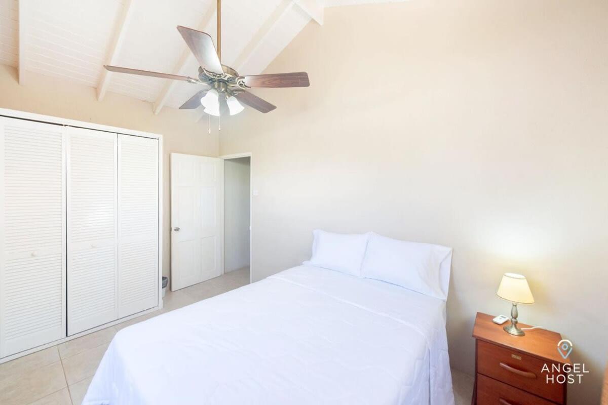 Beachy Cottage I Kitchen I Wi-Fi I Shaded Cabana I Parking Saint Philip Exterior photo